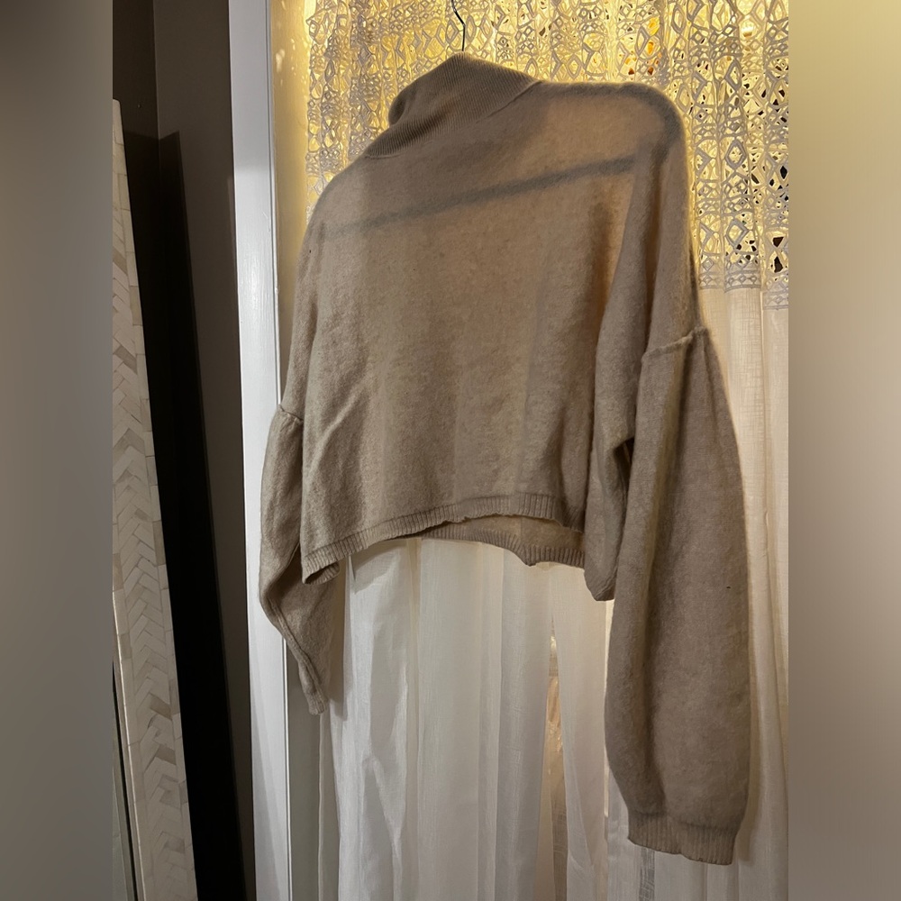 Free People: Cashmere Turtleneck Crop Top: Tan/Cream: Small - Picture 3 of 3